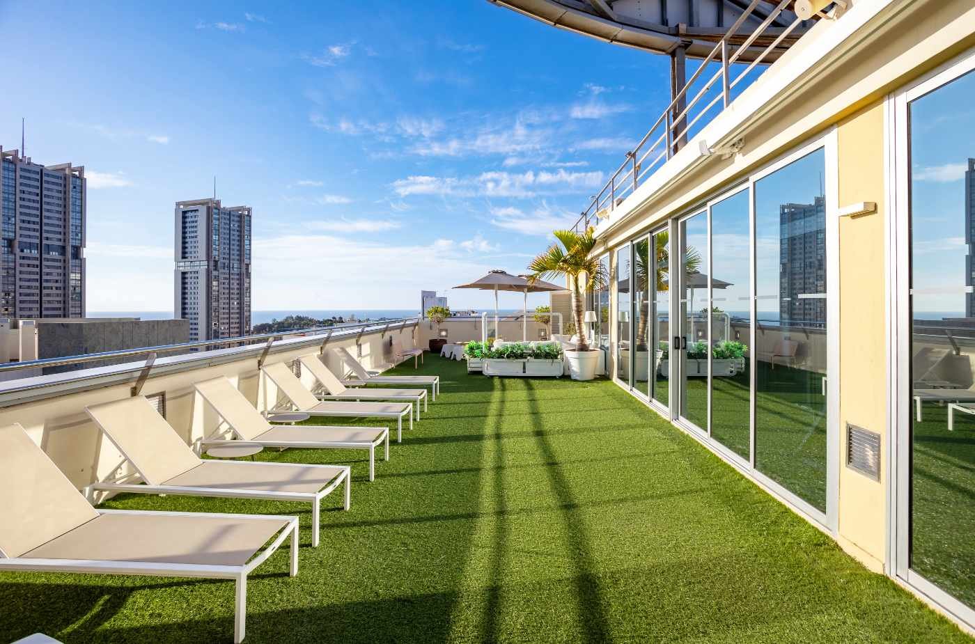 Fotografia de Hoteles en Tenerife 8 solarium terraza hotel